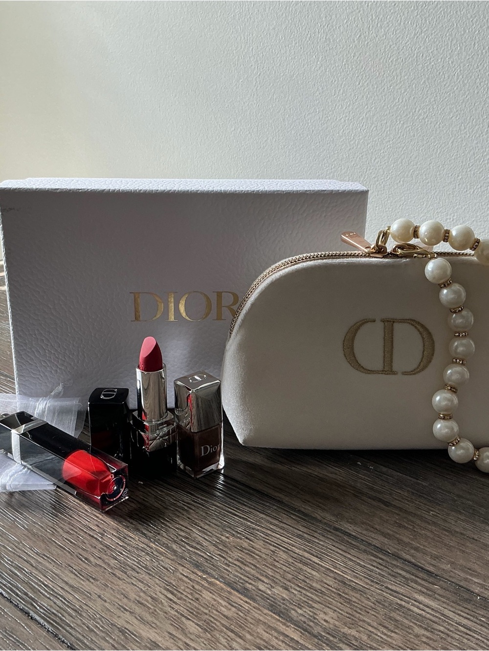 Dior Red ♥️ 💄💋💄Lipstick Duo with Ivory Pouch and pearls ❣️ set